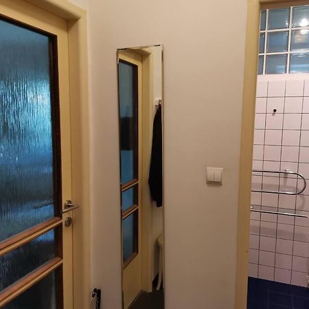 Cozy Studio In The City Centre Near Train Station บราติสลาวา ภายนอก รูปภาพ