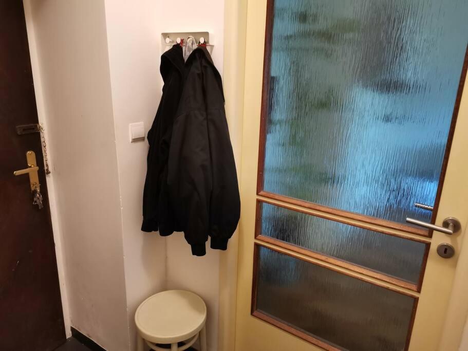 Cozy Studio In The City Centre Near Train Station บราติสลาวา ภายนอก รูปภาพ